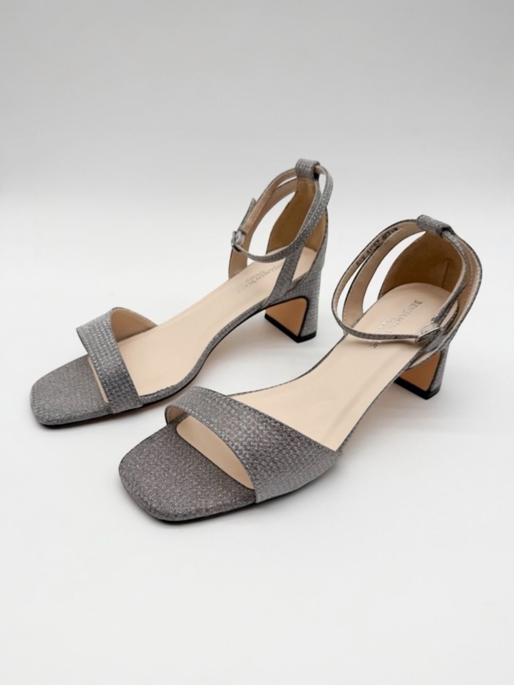 Touch Ups Lilibet Ankle Strap Dress Heeled Sandals Open Toe Silver 8.5 Wide NEW